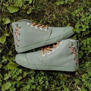 BANGS shoes Sage Floral High Top